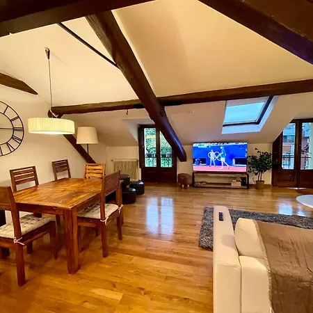 Apartment Calquerol 2 Penthouse In The Downtown Puigcerdà